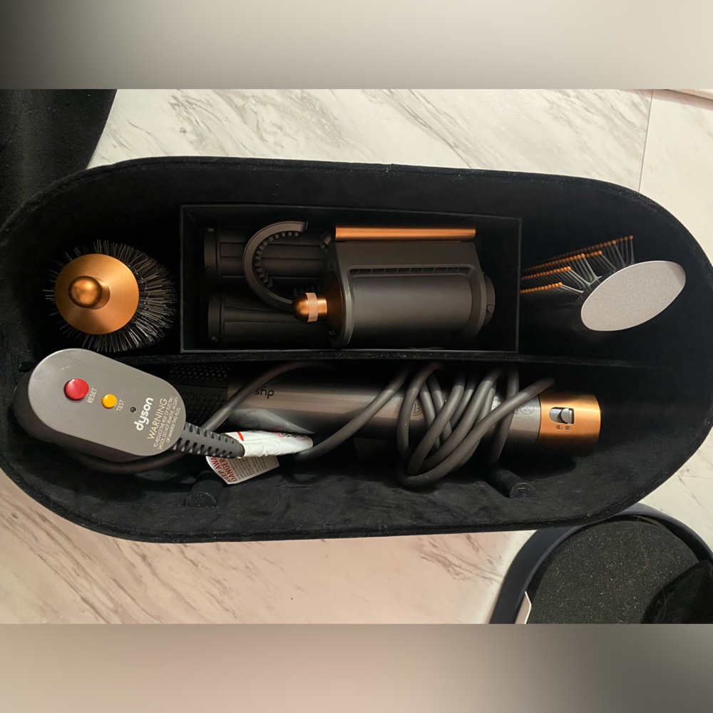 Dyson air wrap
